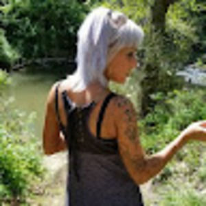 Meet your Posher, Candis